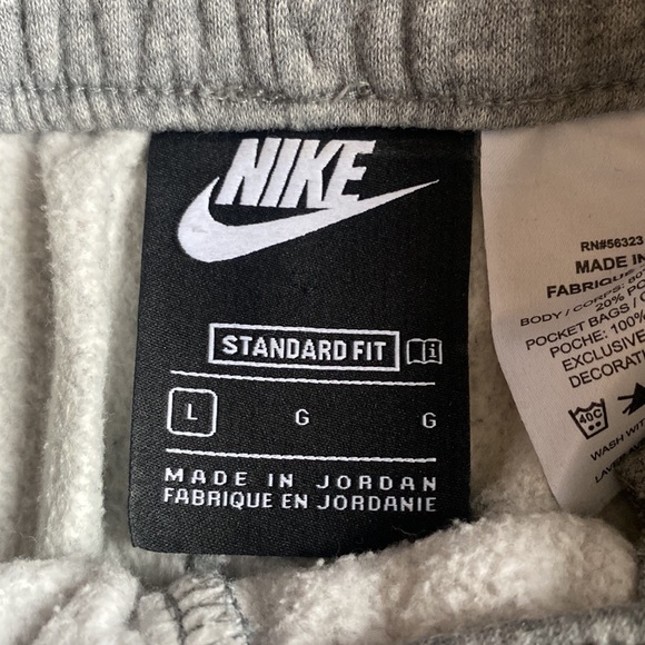 Nike Club Fleece Joggers - Picture 2 of 3